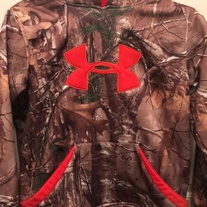 Camo Under Armour hoodie